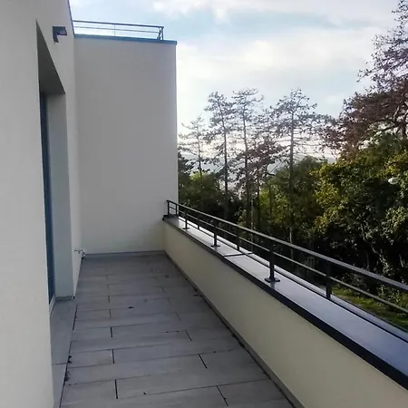 S Terasou Nad Rosnickou Lägenhet