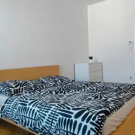 Lägenhet S Terasou Nad Rosnickou Brno